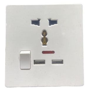 Prise blanche avec USB et interrupteur