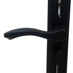 Poignée de porte noire incurvée et robuste